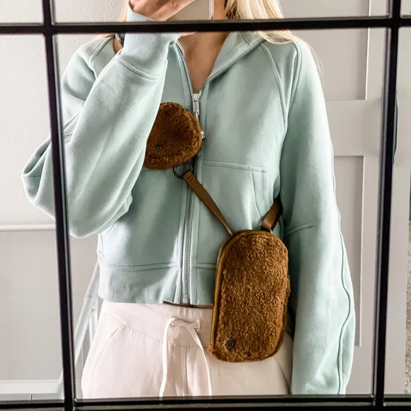 Lululemon Fleece Modular Phone Crossbody - Picture 1 of 4